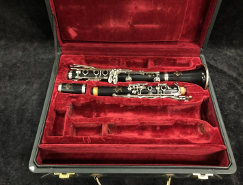 Buffet Crampon R13 A Clarinet with Double Case, Serial #483680